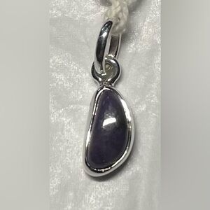 Suzilite pendant